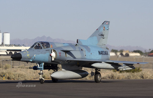 JF-17 là chiếc máy bay đa nhiệm có thể tấn công mặt đất hoặc đối hải rất phù hợp với yêu cầu của Không quân Argentina, nhưng vấn đều mấu chốt là họ không có tiền.