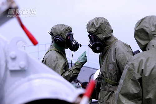 Cang thang tau chien Trung Quoc na phao du doi tren bien-Hinh-7