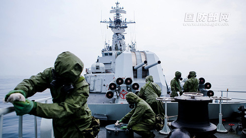 Cang thang tau chien Trung Quoc na phao du doi tren bien-Hinh-6