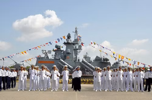 Nó cũng có thể khắc phục điều kiện thời tiết khắc nghiệt và đồng thời trang bị thêm tên lửa phòng không và bố trí càng linh hoạt hơn. Ngoài việc bố trí dựa trên các cảng trong đất liền, nó còn có thể được triển khai ra các đảo xa ngoài khơi.