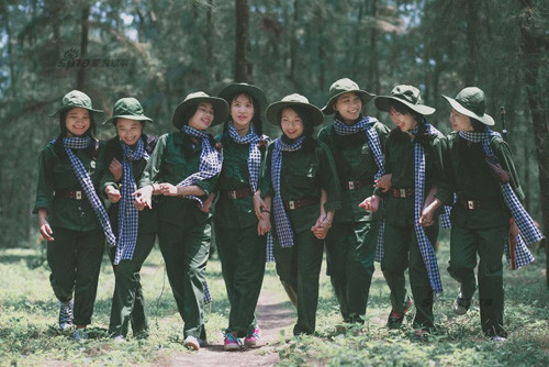 Một người ở Quảng Đông suýt xoa: “Ôi các muội muội Việt Nam”.