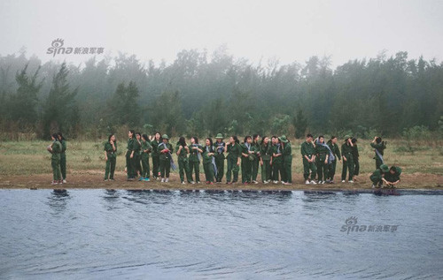 Cư dân mạng ở Vũ Hán bình luận: “Tôi sẽ đến để gặp các tiểu muội xinh đẹp này”.