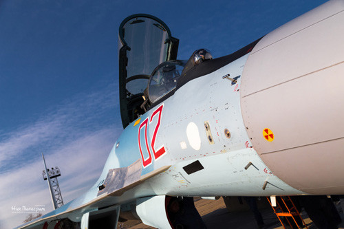 Ở một khía cạnh khác, thông tin về việc Nga sẽ giao lô hàng Su-35 đầu tiên cho Trung Quốc vào năm nay cũng chỉ là một tin vịt. Một tờ báo Nga dẫn lời người đứng đầu tập đoàn công nghiệp và khoa học kỹ thuật Nga Chemezov hôm 11/3 cho biết hợp đồng cung cấp Su-35 cho Trung Quốc sớm nhất phải đến năm 2017 mới bắt đầu giao hàng được.