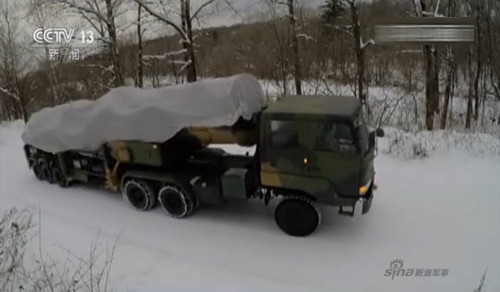 Nhiệt độ ở khu vực tác chiến là 20 độ dưới âm và tuyết dày 30 cm. Lữ đoàn tên lửa này được mô tả là đã đạp tuyết để di chuyển và triển khai lực lượng đối kháng với quân xanh.