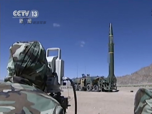 Trong khi đó, ở lục địa Trung Quốc, các đơn vị tên lửa đạn đạo khác cũng gia tăng triển khai huấn luyện thực chiến.