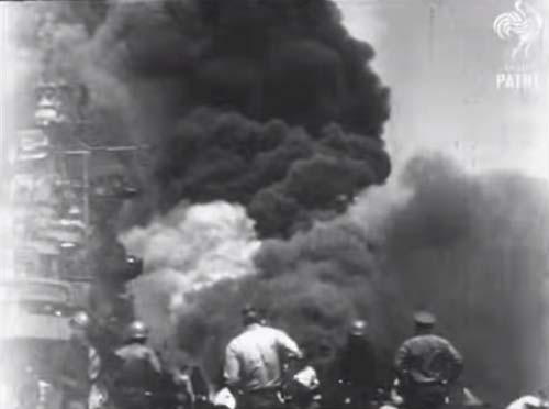 Đến ngày 25/10/1944, lực lượng phi công cảm tử thực hiện nhiệm vụ đầu tiên với 5 chiếc Zero tấn công các tàu sân bay Mỹ. Một chiếc cố gắng nhắm vào tàu USS Kitkun Bay nhưng nó phát nổ trên cảng và rơi xuống biển. Hai chiếc khác đánh vào chiếc USS Fanshaw Bay nhưng bị pháo phòng không bắn hạ.