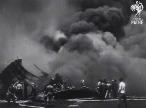 Cuối cùng còn hai chiếc đánh vào tàu USS White Plains thì một chiếc dưới hỏa lực quá mạnh và khói mù đã bỏ mục tiêu này để lao vào tàu USS St. Lo. Nó cày vào sàn đáp và bom của nó đã kích nổ kho bom trên tàu khiến tàu sân bay này bị chìm. Trận đánh này đã khiến người Nhật lạc quan về chiến thuật cảm tử và vì vậy Kamikaze đã được phát triển rộng rãi.