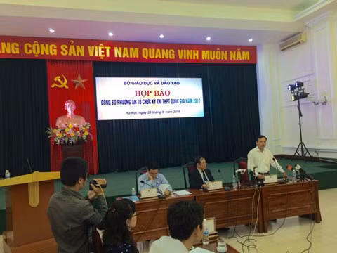 Cong bo phuong an thi THPT 2017: Van thi trac nghiem mon Toan