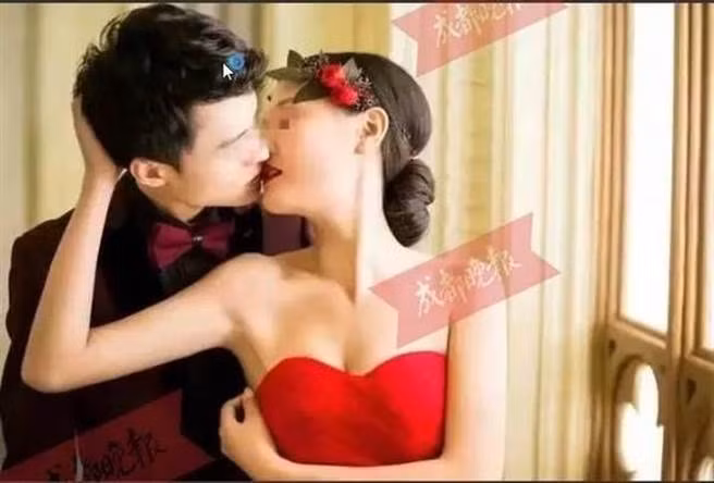 Chú rể đẩy cô dâu ngã sấp mặt trong lễ cưới và sự thật bất ngờ - Hình 2 Chu re day co dau nga sap mat trong le cuoi va su that bat ngo-Hinh-2