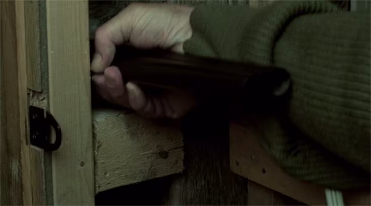 Kể từ đó, người đàn ông này sống rất khép kín. Những người hàng xóm cho biết họ chỉ nhìn thấy Louis khi ông rời nhà đi mua sắm, đến nhà thờ vào chủ nhật hoặc làm việc trong nhà để xe. (Nguồn Youthwant)