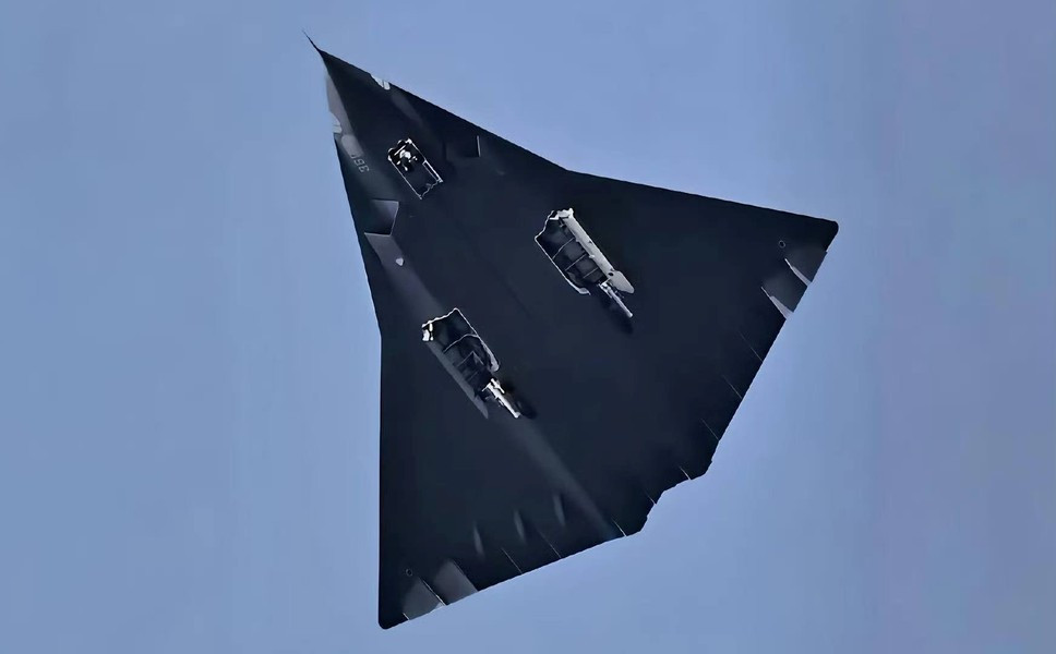 Những chiến đấu cơ nói trên được thiết kế nhằm mở rộng phạm vi hoạt động, cho phép Không quân Trung Quốc thực hiện các nhiệm vụ vượt ra ngoài chuỗi đảo thứ nhất và thứ hai ở Thái Bình Dương.