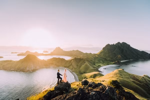 Bức hình được chụp tại đảo Padar, Indonesia.
