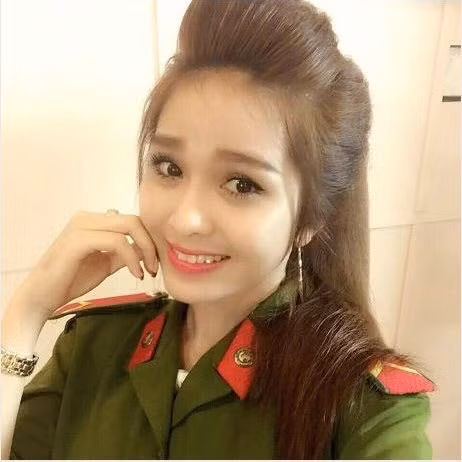 Nong Facebook gan day: Hoc sinh Viet lop 8 “yeu” trong lop-Hinh-12