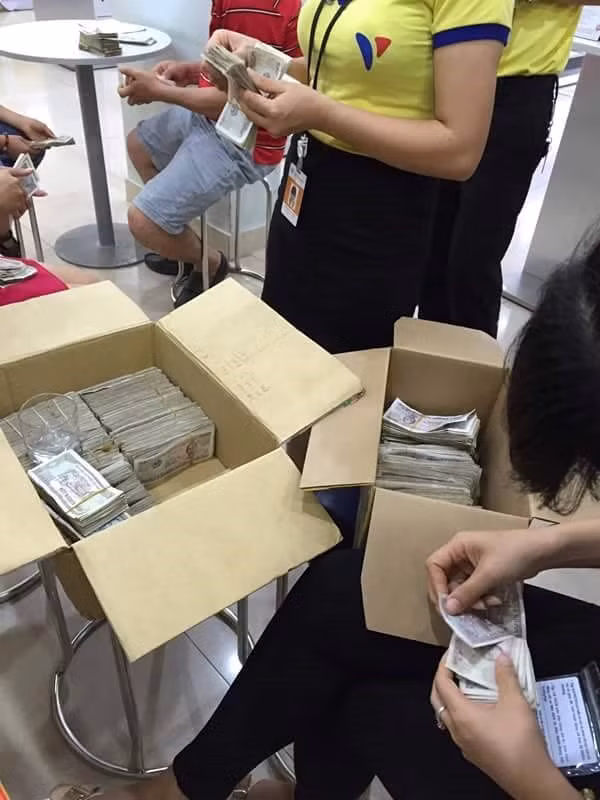 Nong Facebook gan day: Hoc sinh Viet lop 8 “yeu” trong lop-Hinh-11