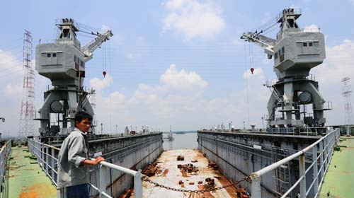 Trên báo Pháp luật TP HCM, đại diện Vinalines cho hay hiện ba công ty trực thuộc tiếp nhận từ Vinashin đang chuẩn bị cho phá sản gồm: Tổng Công ty TNHH một thành viên Vận tải viễn dương (Vinashinlines), Công ty Cổ phần Vận tải Dầu khí Việt Nam (Falcon), Công ty TNHH MTV cảng Năm Căn (Cà Mau). Sau khi phá sản 3 doanh nghiệp này, khoản lỗ sẽ giảm.