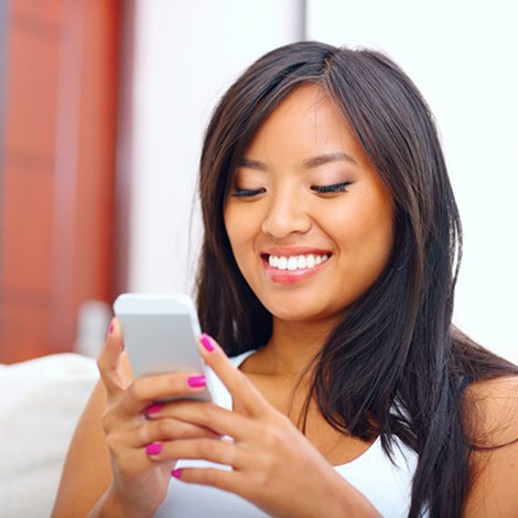 Họ đánh giá cao những cử chỉ nhỏ. Tạo bất ngờ cho đối tác khi mặc một bộ cánh gợi cảm mới, một câu nói “tục” trong lúc giao ban, một món ngon mà chàng thích hoặc một tin nhắn khơi gợi vào giờ nghỉ trưa “em rất nhớ anh”, “anh muốn được hôn em một cái thật lâu”… 