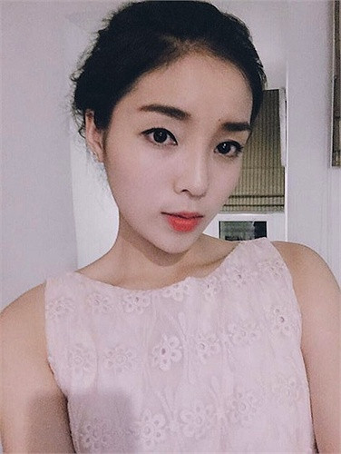 Một tấm hình của người đẹp bị cư dân mạng đem ra 'mổ xẻ'.