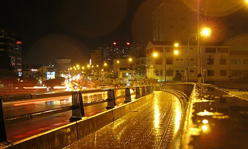 Dem va sang som mai 23/11, Ha Noi co mua rao