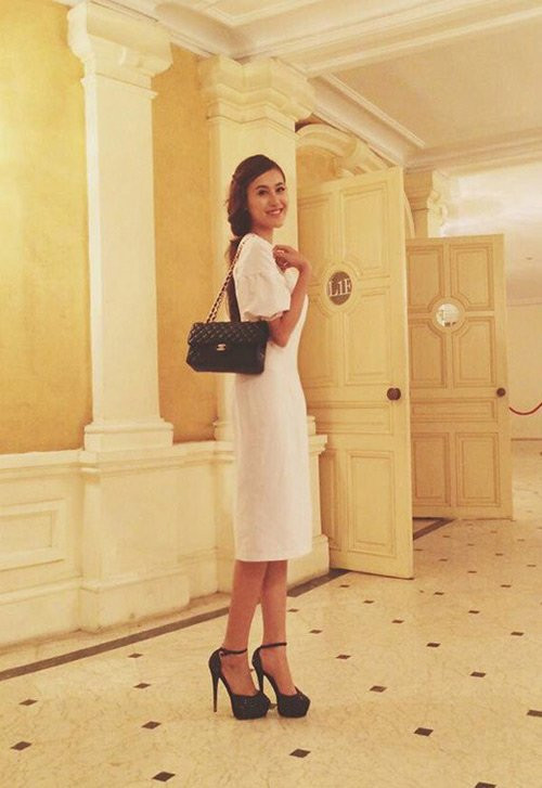 Loat phu kien hang hieu tram trieu cua hot girl Viet