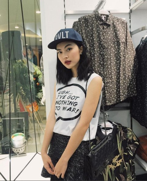 Loat phu kien hang hieu tram trieu cua hot girl Viet-Hinh-15