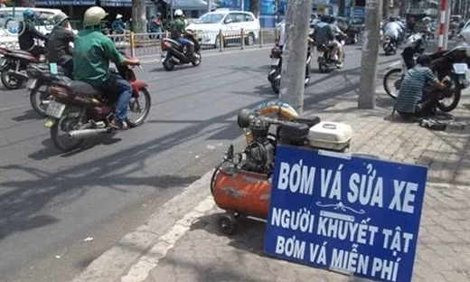 Bằng tình cảm và khả năng của bản thân, nhiều người vẫn muốn giúp đỡ người khác có cuộc sống tốt đẹp hơn.