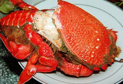 Cầu kỳ đặt mua cua Huỳnh đế Lý Sơn, các khách hàng cần chi từ 800.000 đồng/kg cua cấp đông làm quà.