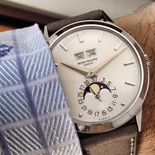 Mẫu đồng hồ Reference 3448 Rare Automatic Perpetual Calendar sản xuất năm 1962. Hơn 40 năm sau, chiếc đồng hồ này - dòng vàng hồng độc nhất vô nhị đã được bán ra với mức giá gần 50 tỉ đồng.