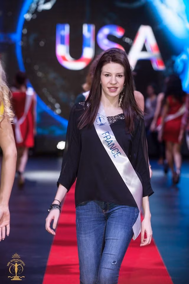 Soi nhan sac xau kho do cua thi sinh HH Sieu quoc gia-Hinh-9