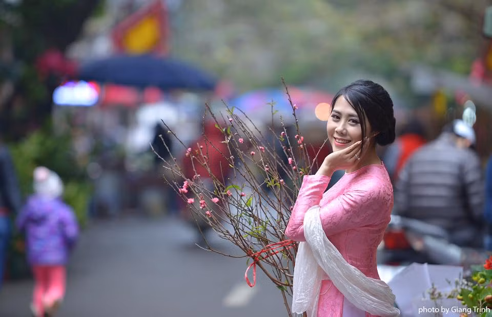 Nhan sắc xinh xắn của Thúy Quỳnh khiến dân mạng và học trò "càng ngắm, càng yêu".