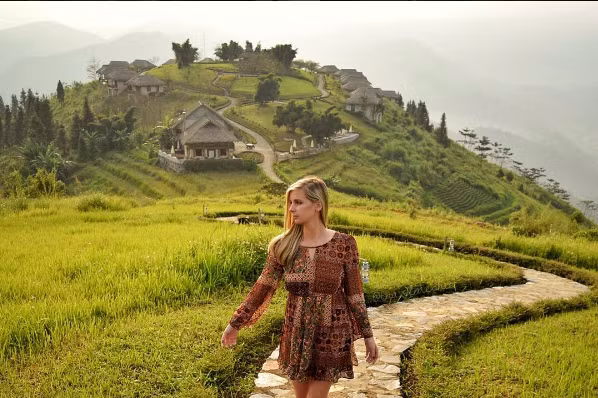 Khách du lịch không cần phải đi xa mà vẫn có ảnh check-in lúa vàng tháng 9 "chất lừ" ngay tại khu nghỉ dưỡng. Ảnh:@travelmechic