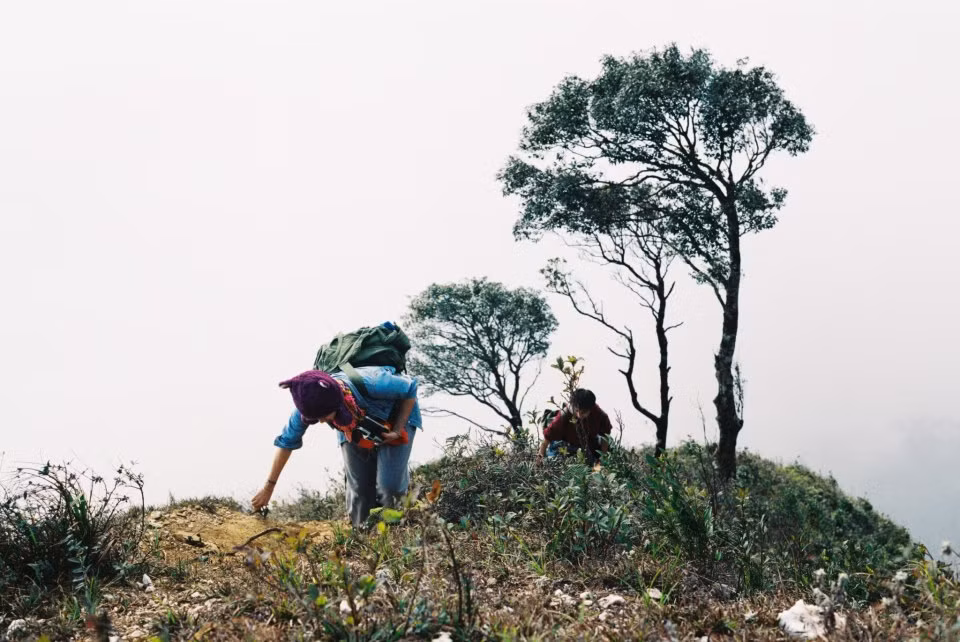 Cung đường Tà Chì Nhù vốn được mệnh danh là "sát thủ ngốn sức", "cứ leo đi vì không có đường quay lại", với rất nhiều sườn dốc đứng liên tục.