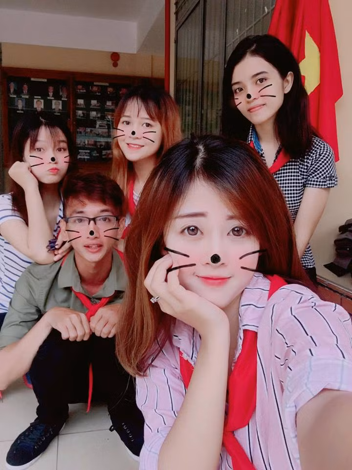 Cùng ngắm thêm những hình ảnh đời thường dễ thương của cô giáo trẻ Thanh Tâm.