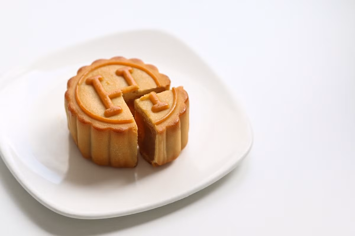 Nếu quả thực có những chiếc bánh hàng hiệu thì hẳn giá của chúng không hề dễ chịu.