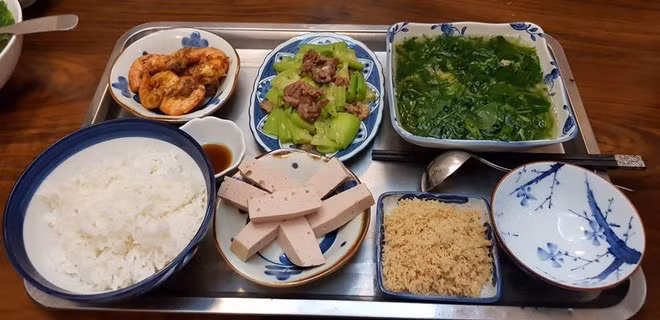 Món nào cô làm cũng đẹp mắt, hấp dẫn và giàu dinh dưỡng.