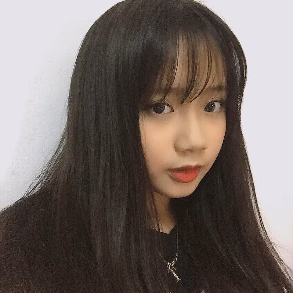 Kiều Trang chia sẻ chỉ định đăng hình ảnh mái tóc của mình lên Facebook để khoe tóc thôi nhưng không ngờ lại được nhiều người chú ý đến vậy.