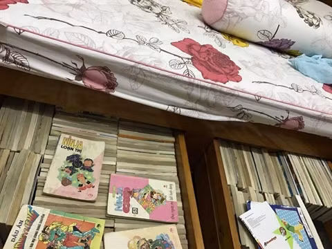 Bộ sưu tập truyện tranh - nguyên do cuộc tranh cãi của cặp đôi.