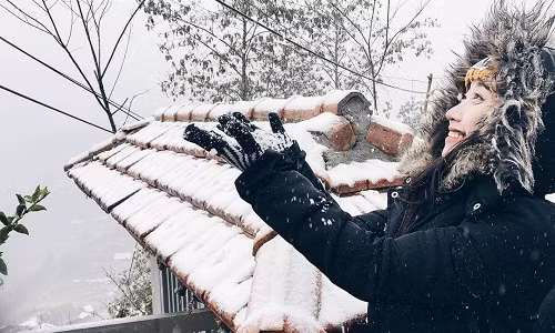 Thuật ngữ tiểu kỷ băng hà đã nhiều lần được các nhà khoa học từ Đại học Anh Northumbria nhắc đến, trong đó nhấn mạnh, thời kỳ lạnh giá khắc nghiệt hơn sẽ bắt đầu từ năm nay (2017) và trong vòng 10 năm tới sẽ diễn biến mạnh mẽ hơn. Về vấn đề này, các chuyên gia thời tiết ở Việt Nam cũng nhận định mùa đông năm nay sẽ khắc nghiệt hơn. Ảnh minh họa: DL Sapa.