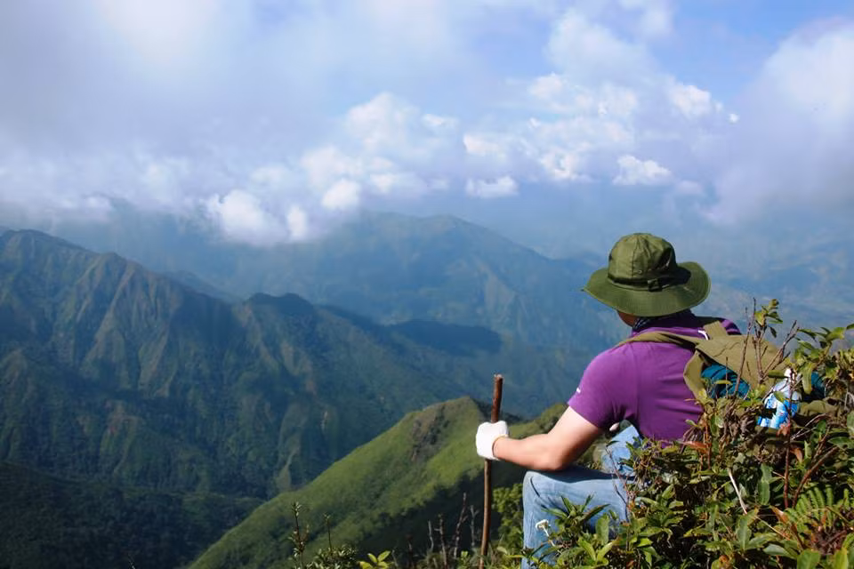 Và ở đó, khách du lịch có những phút giây thảnh thơi, thả mình vào khung cảnh thiên nhiên hùng vĩ, thơ mộng.