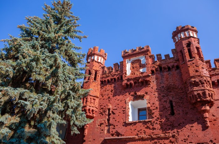 Theo Fact Institute, một trong những địa danh nổi tiếng nhất ở Belarus là pháo đài Brest. Được xây dựng từ năm 1833 đến 1842, pháo đài này là nơi diễn ra trận chiến huyền thoại trong Thế chiến II, nơi một nhóm binh sĩ Belarus đã chống lại lực lượng Đức Quốc xã trong suốt một tháng. Ảnh: Shutterstock.