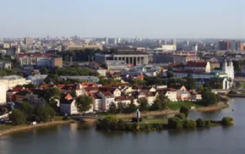 Minsk, thủ đô của Belarus, là thành phố phát triển kinh tế nhất cả nước. Đây là trung tâm công nghiệp cũng như giáo dục của Belarus. Ảnh: Britannica.