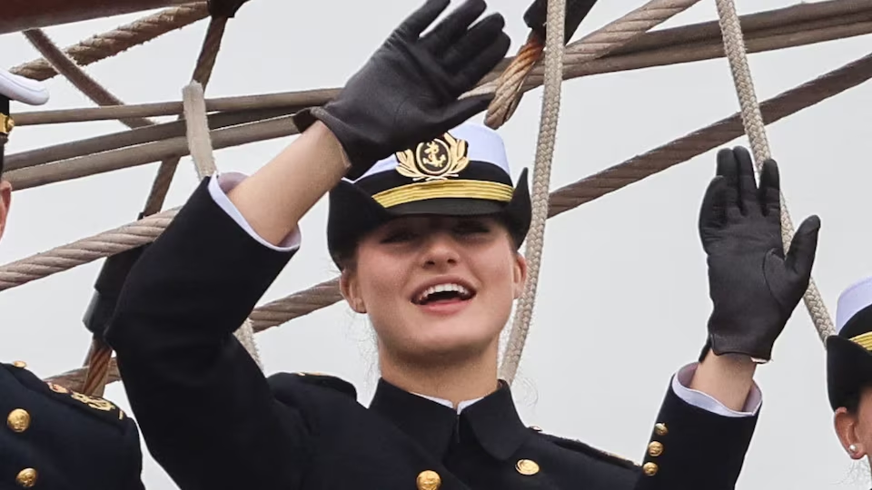 Vào giữa tháng 4/2025, Hoàng gia Tây Ban Nha công bố loạt ảnh hé lộ cuộc sống và quá trình rèn luyện của Công chúa Leonor, 19 tuổi, trên tàu hải quân Juan Sebastian Elcano. Ảnh: HC.