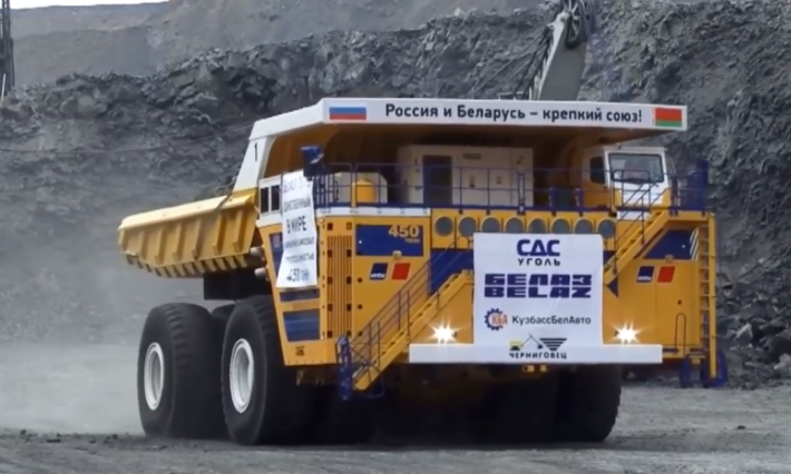 Một trong những chiếc xe tải lớn nhất thế giới là BelAZ 75710, được sản xuất bởi công ty BelAZ của Belarus. Ảnh: Wikimedia Commons.