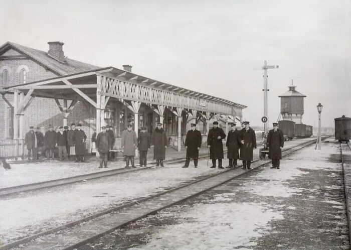 Ga xe lửa Hermeti, Estonia, vào những năm 1910.
