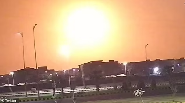 Ấn Độ tuyên bố rằng không có mục tiêu dân sự, kinh tế hay quân sự nào của Pakistan bị tấn công, đồng thời khẳng định Ấn Độ đã "thể hiện sự kiềm chế đáng kể trong việc lựa chọn mục tiêu và phương pháp thực hiện". Ảnh: Twitter.