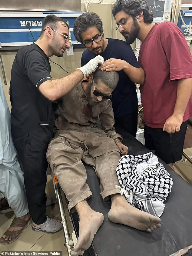 Pakistan xác nhận Ấn Độ đã tập kích 6 địa điểm tại tỉnh miền đông Punjab và khu vực do Islamabad kiểm soát ở Kashmir, khiến ít nhất 10 người thiệt mạng và 35 người bị thương. Ảnh: DM.