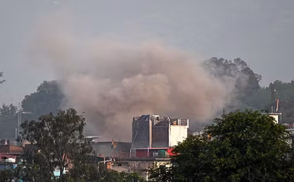 Các chuyên gia cảnh báo chuỗi hành động "ăn miếng trả miếng" giữa Pakistan và Ấn Độ có thể leo thanh thành xung đột toàn diện. Ảnh: The Guardian.