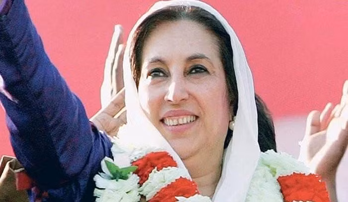 Bà Benazir Bhutto là nữ Thủ tướng đầu tiên của Pakistan, đảm nhiệm chức vụ này từ năm 1988 đến năm 1990 và từ năm 1993 đến năm 1996. Bà cũng là nữ Thủ tướng Hồi giáo đầu tiên trên thế giới. Ảnh: TP.