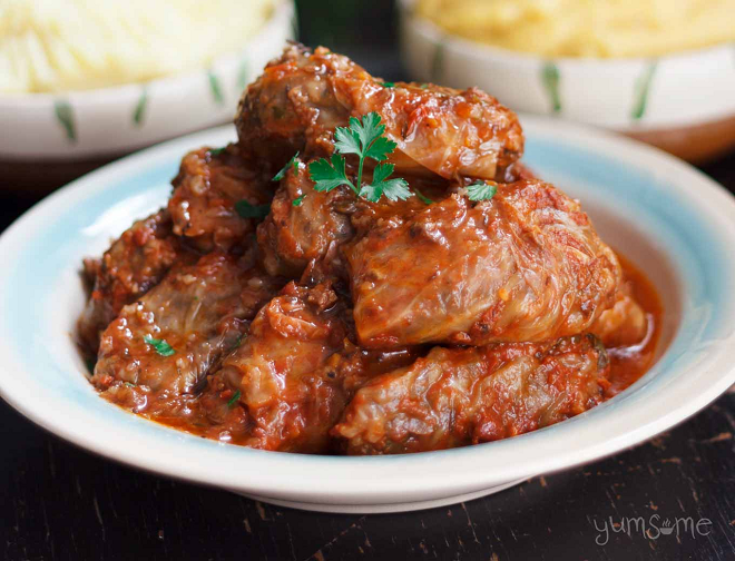 Sarmale là món ăn quốc gia của Romania. Ảnh: YS.