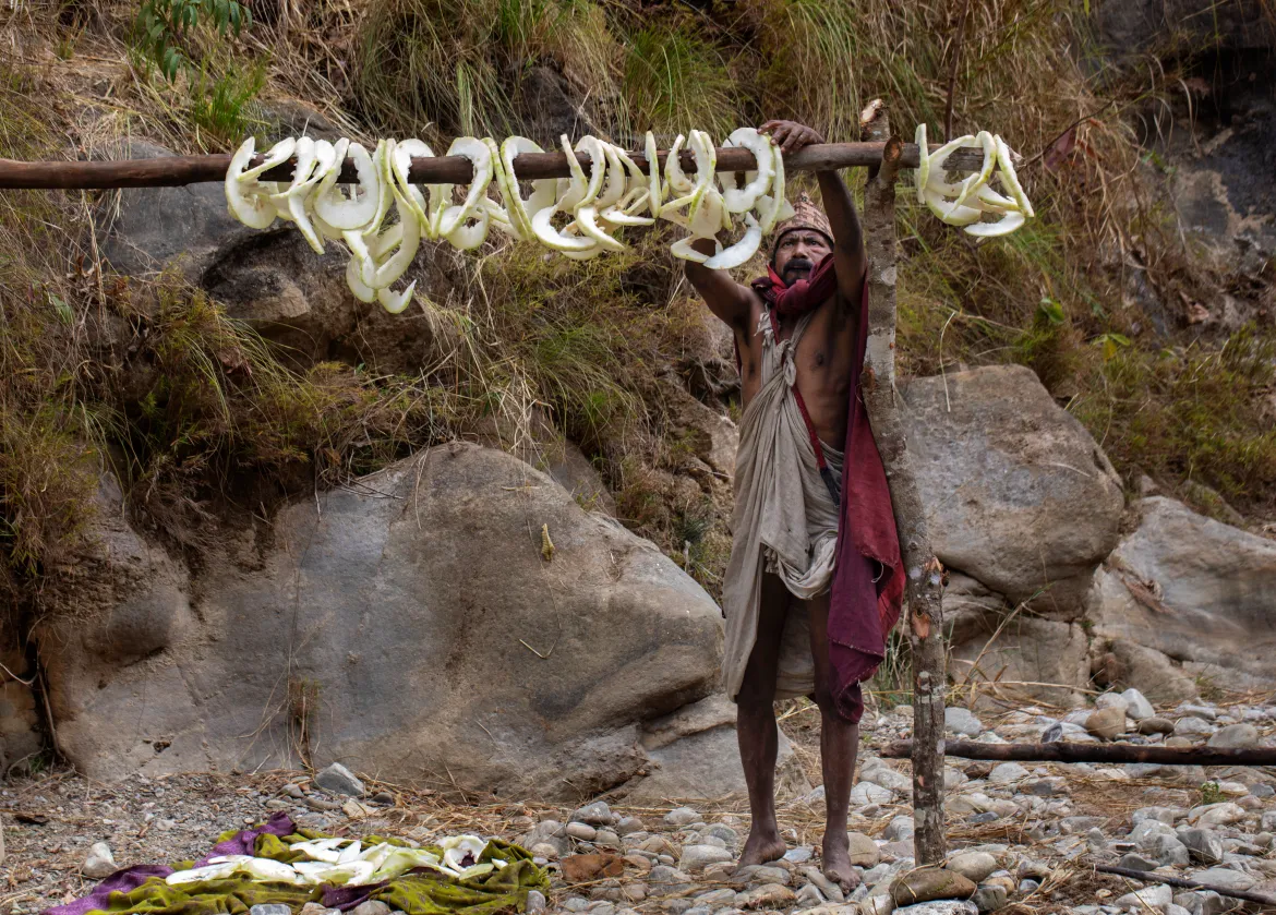 Khi quá trình đô thị hóa diễn ra trên khắp đất nước, cộng đồng nhỏ bé, biệt lập này vẫn duy trì những truyền thống cổ xưa của họ. Tuy nhiên, dân số của bộ tộc này đang suy giảm nhanh chóng và lối sống độc đáo của họ bị đe dọa.