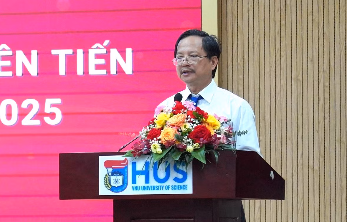 Chu tich Hoi Toan hoc VN giu chuc Chu tich Hoi dong Truong DHKHTN